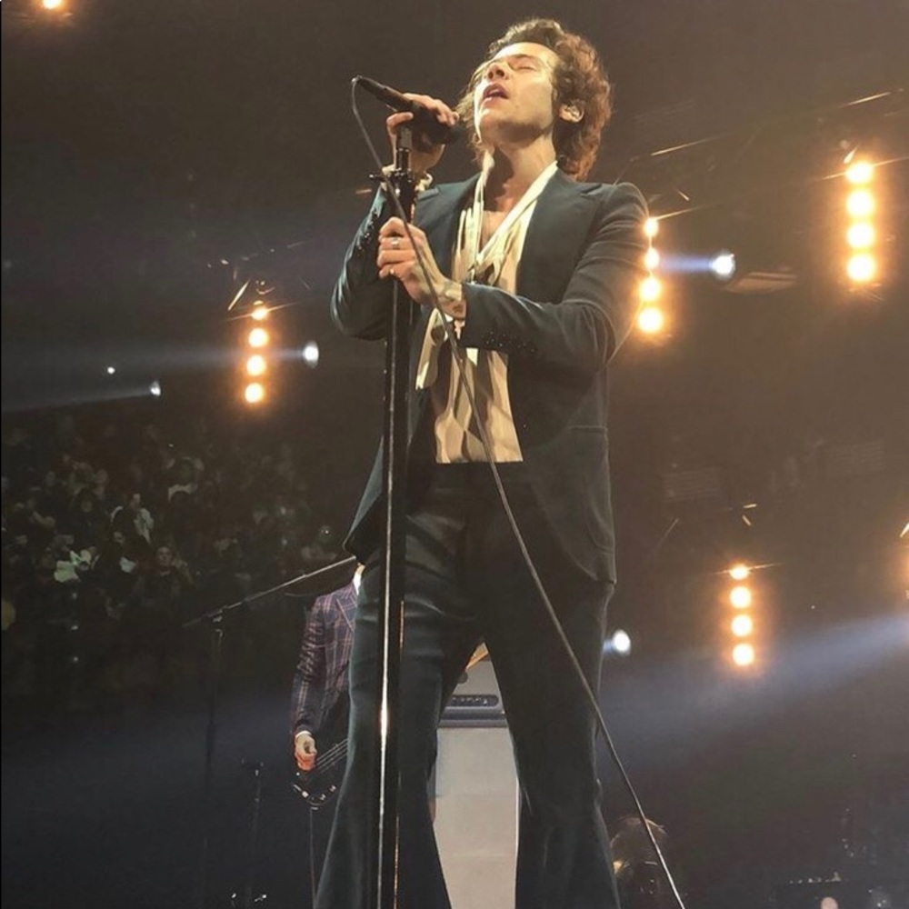 Meet your Posher, Mia